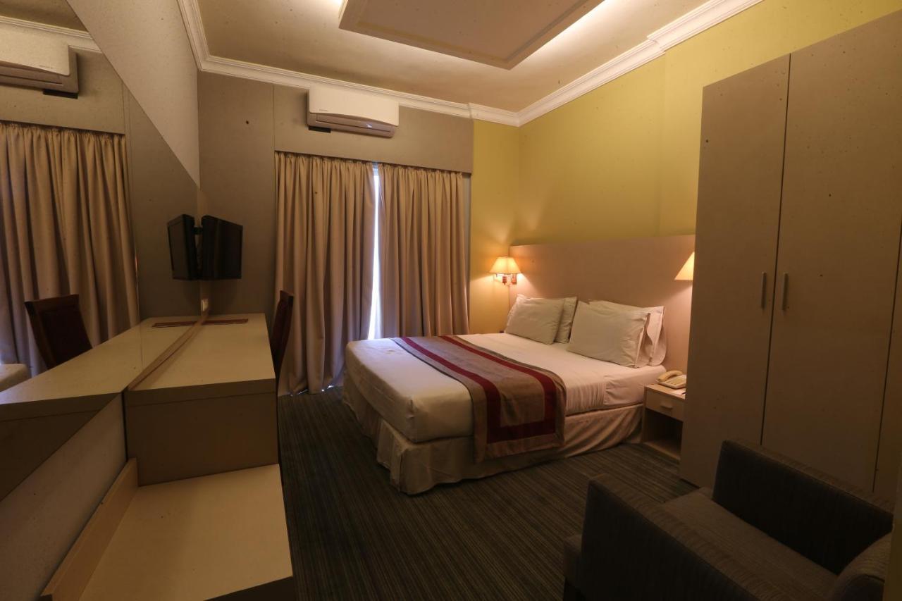 Padova Hotel Beirut Exterior photo