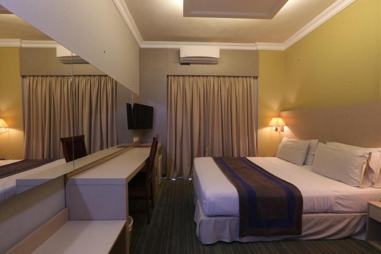 Padova Hotel Beirut Exterior photo